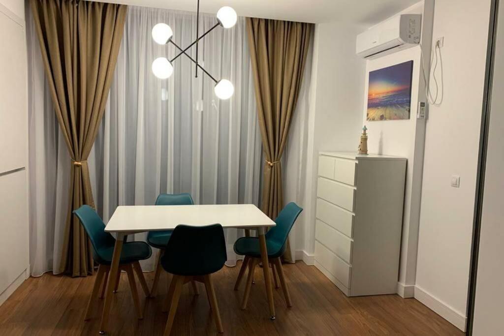 Andreve Apartment By Onix Blue Mamaia Nord, Baby Friendly, Private Parking Năvodari Екстериор снимка